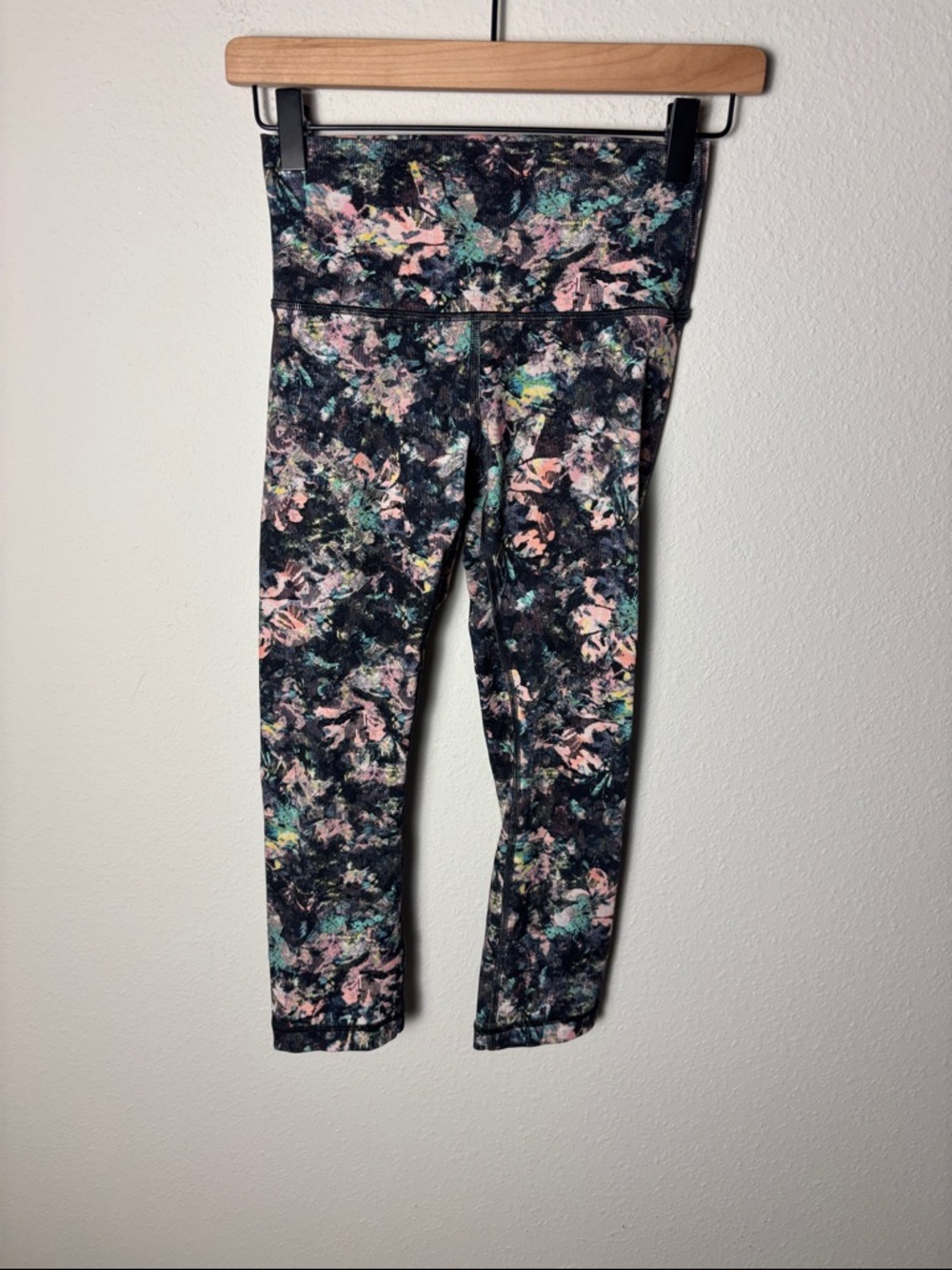 Lululemon Wunder Under Crop (High-Rise) *Full-On Luon 21" Dappled Daze Multi